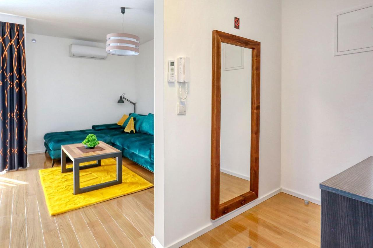 Luxury Apartments Hills Вир Екстер'єр фото