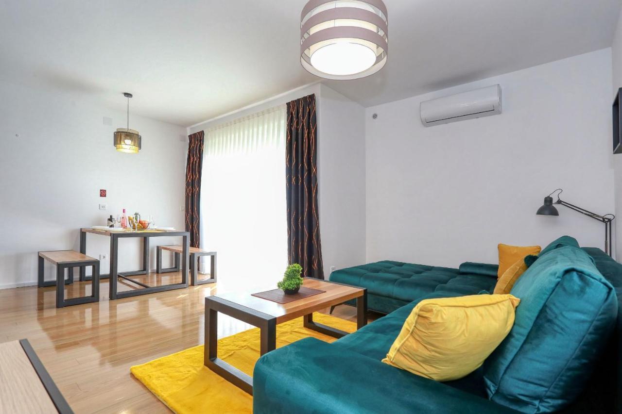 Luxury Apartments Hills Вир Екстер'єр фото