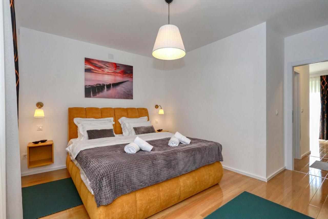 Luxury Apartments Hills Вир Екстер'єр фото
