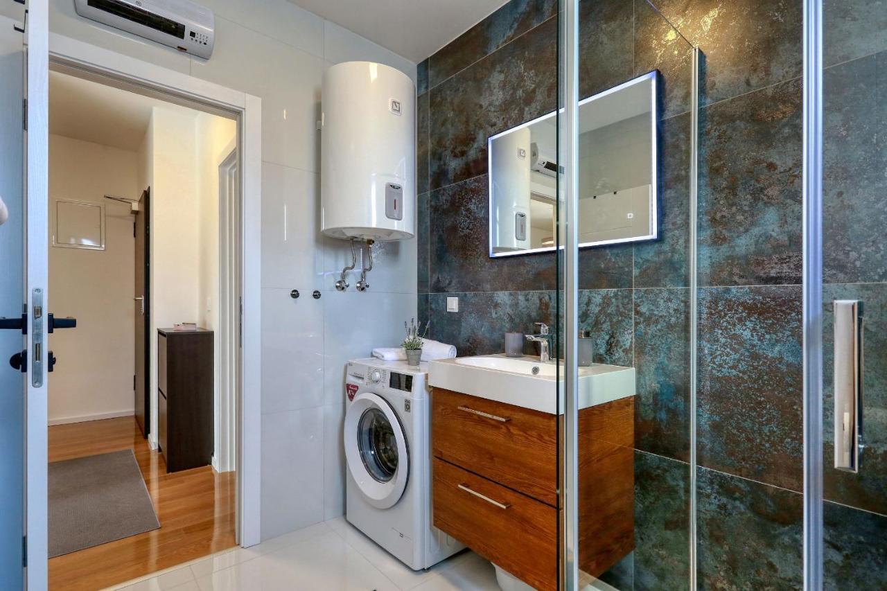 Luxury Apartments Hills Вир Екстер'єр фото